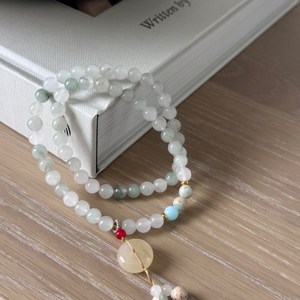 Elegant White and Green Beaded Necklace/Double Round Bracelet